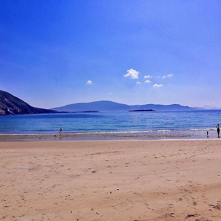Вилла Wild Atlantic Way House Dooagh Экстерьер фото